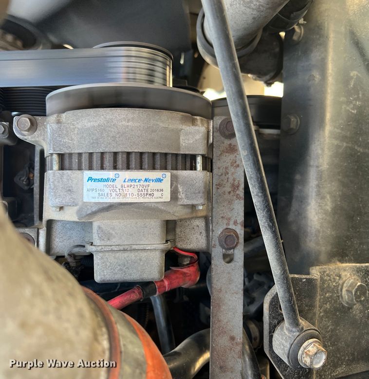 image for item JM9252 2011 International WorkStar 7300  bucket truck