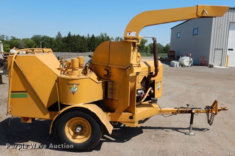 image for item JO9034 Vermeer 1250  wood chipper
