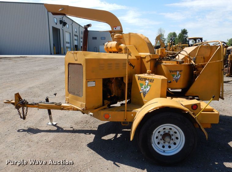 image for item JO9034 Vermeer 1250  wood chipper