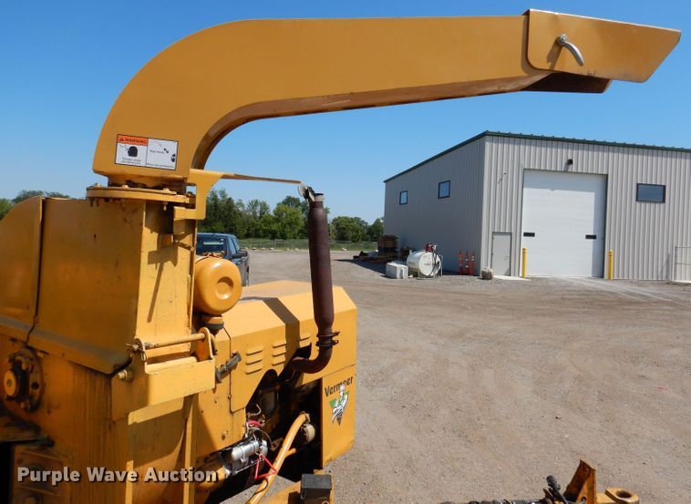 image for item JO9034 Vermeer 1250  wood chipper