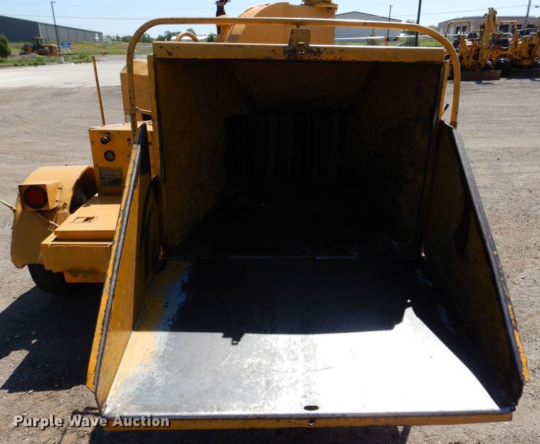 image for item JO9034 Vermeer 1250  wood chipper