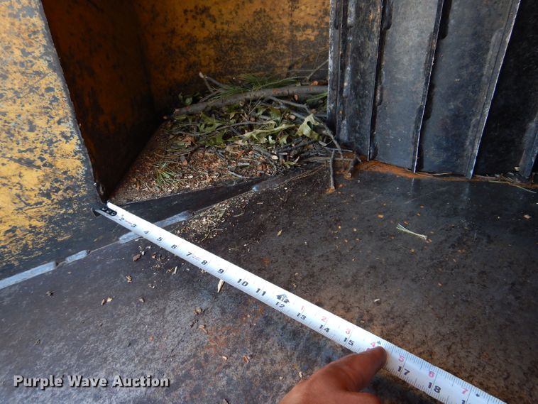 image for item JO9034 Vermeer 1250  wood chipper