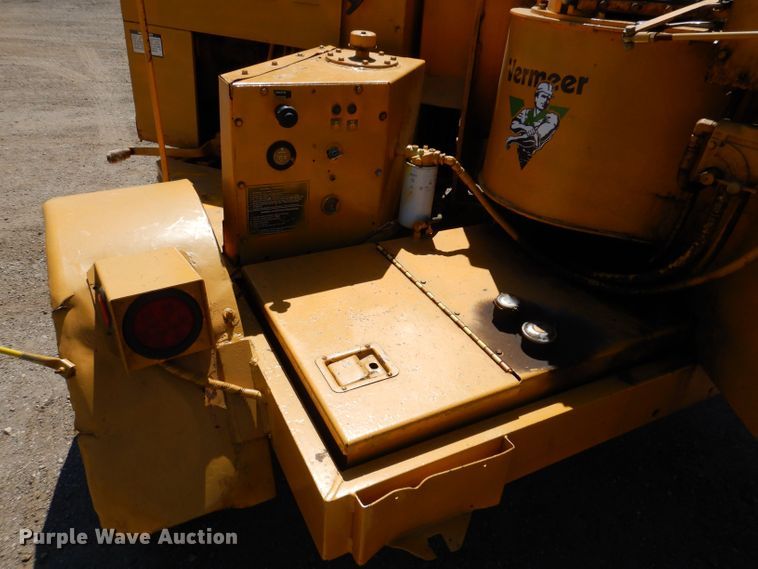 image for item JO9034 Vermeer 1250  wood chipper