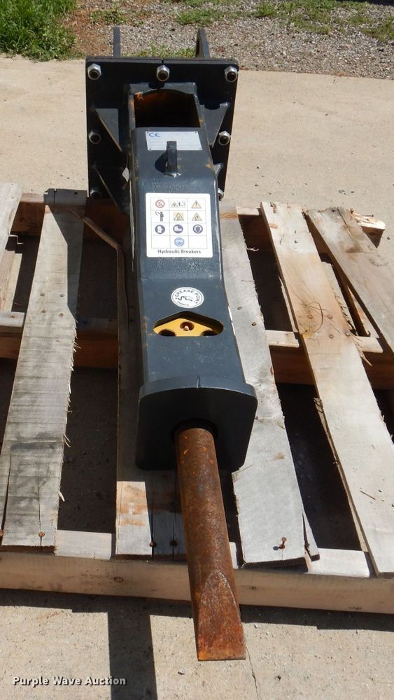 image for item JO9046 2021 Mustang HM150  breaker