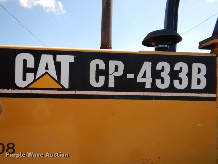 image for item JO9047 1994 Caterpillar CP-433B  single drum vibratory roller