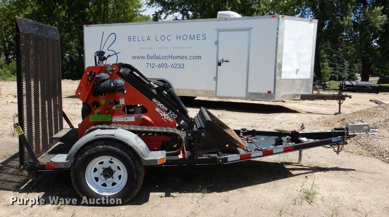 image for item JO9048 2017 Morbark 320  compact utility loader