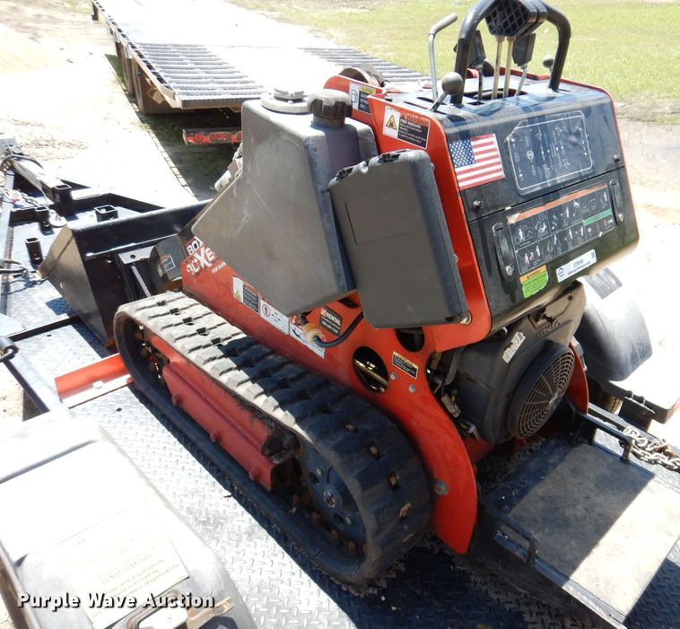 image for item JO9048 2017 Morbark 320  compact utility loader