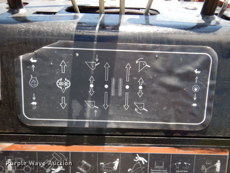 image for item JO9048 2017 Morbark 320  compact utility loader