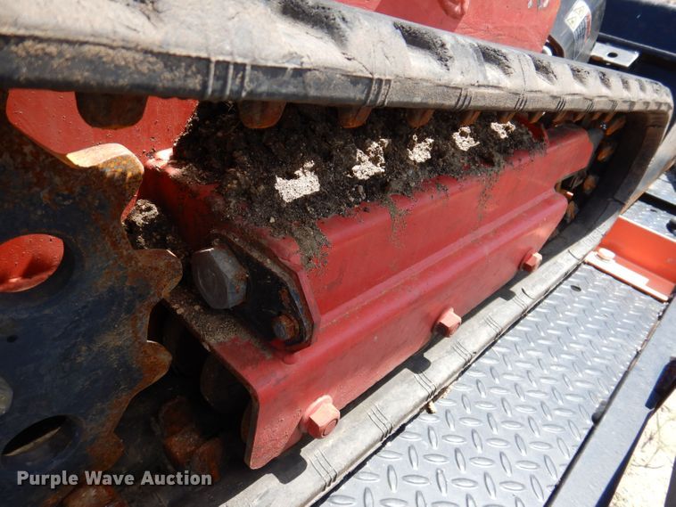 image for item JO9048 2017 Morbark 320  compact utility loader