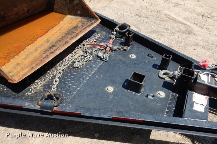 image for item JO9048 2017 Morbark 320  compact utility loader