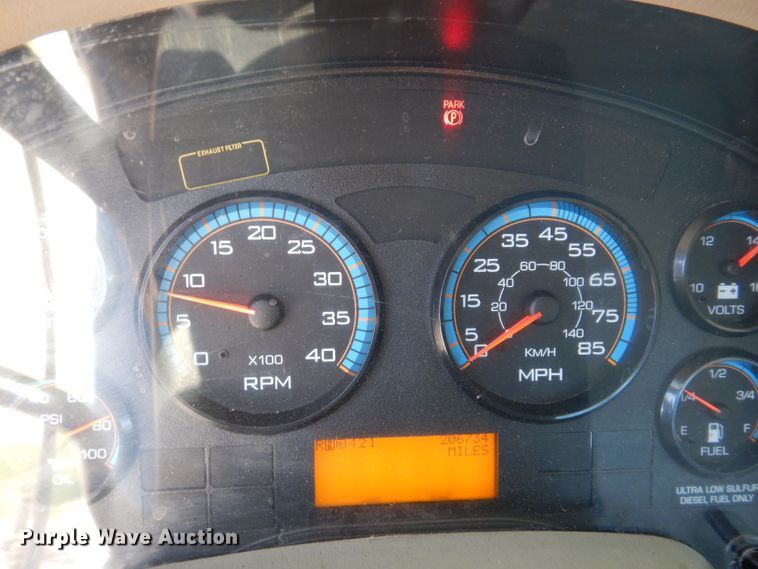 image for item JO9049 2014 International DuraStar 4300  roll-off container truck