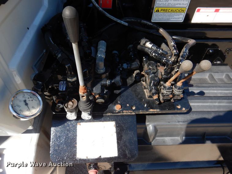 image for item JO9049 2014 International DuraStar 4300  roll-off container truck