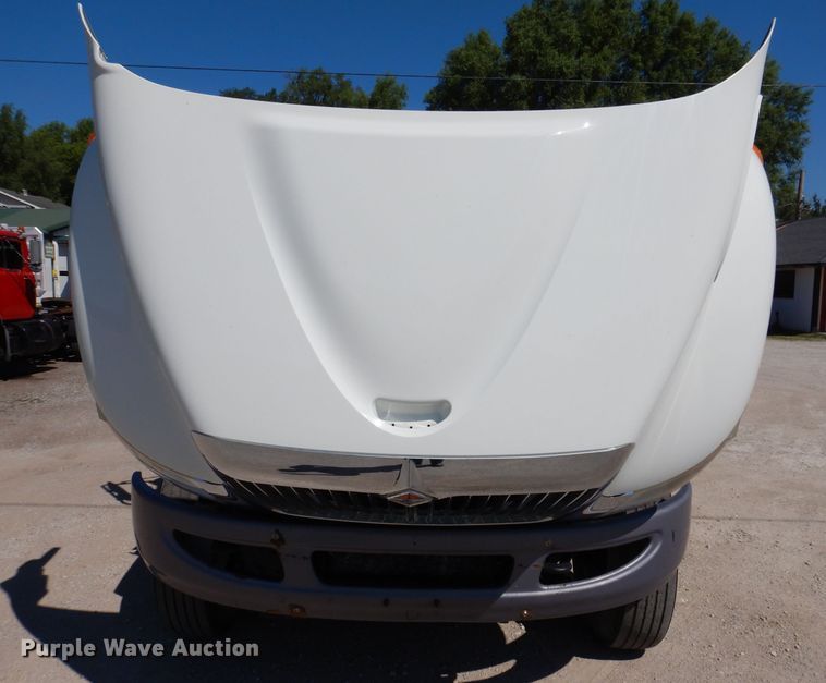 image for item JO9049 2014 International DuraStar 4300  roll-off container truck