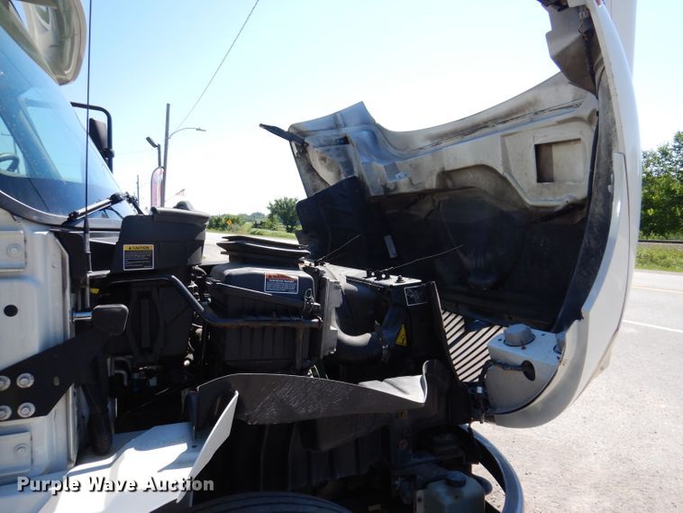 image for item JO9049 2014 International DuraStar 4300  roll-off container truck