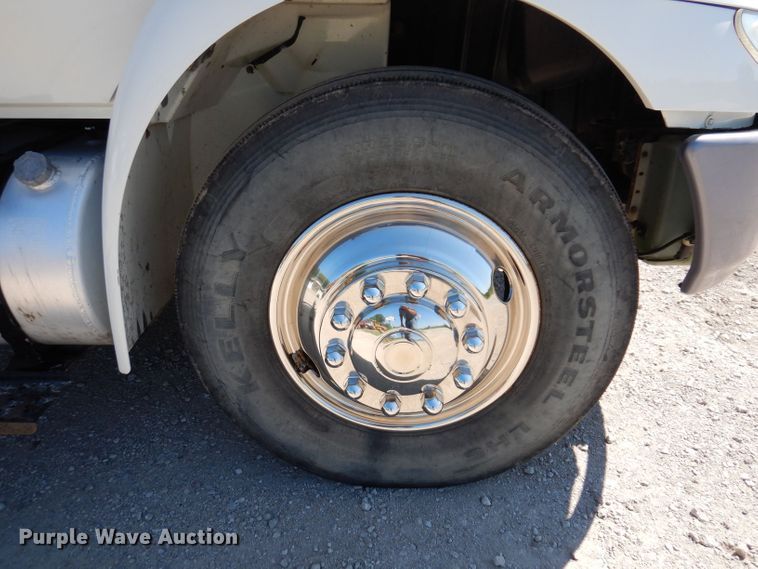 image for item JO9049 2014 International DuraStar 4300  roll-off container truck