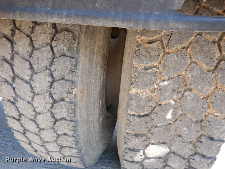 image for item JO9049 2014 International DuraStar 4300  roll-off container truck