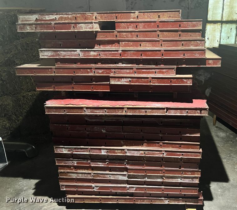 image for item KC9941 Approximately 413 concrete forms