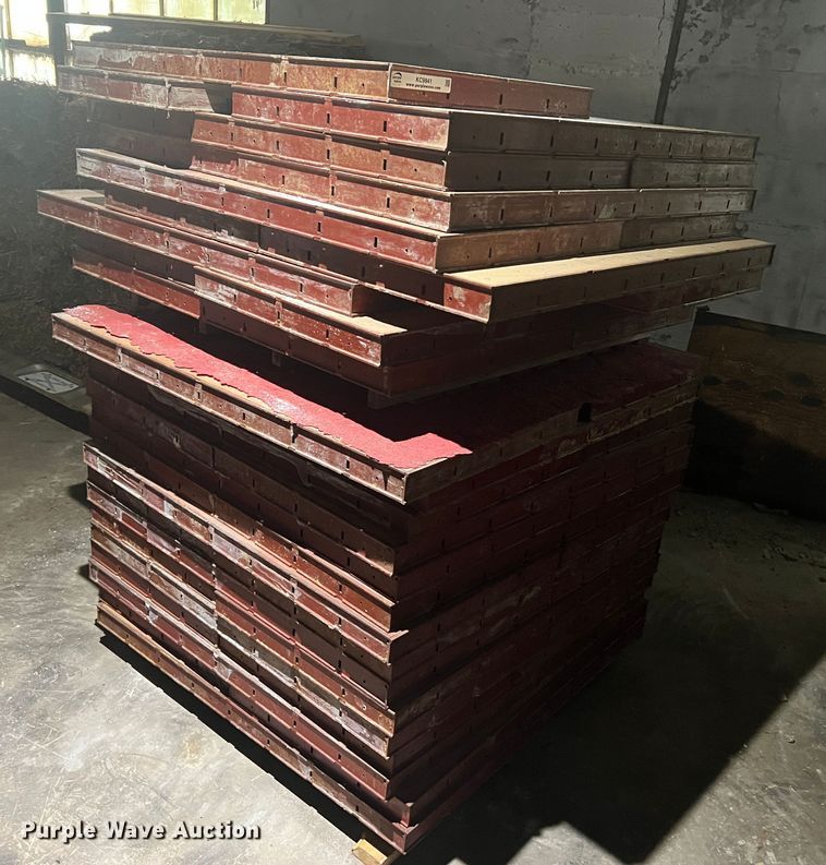 image for item KC9941 Approximately 413 concrete forms