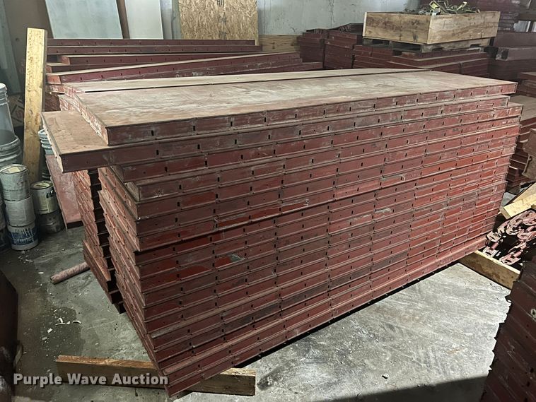 image for item KC9941 Approximately 413 concrete forms