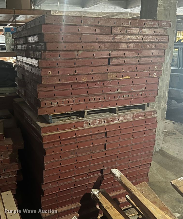 image for item KC9941 Approximately 413 concrete forms