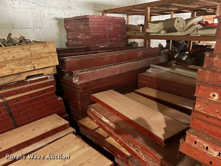 image for item KC9941 Approximately 413 concrete forms