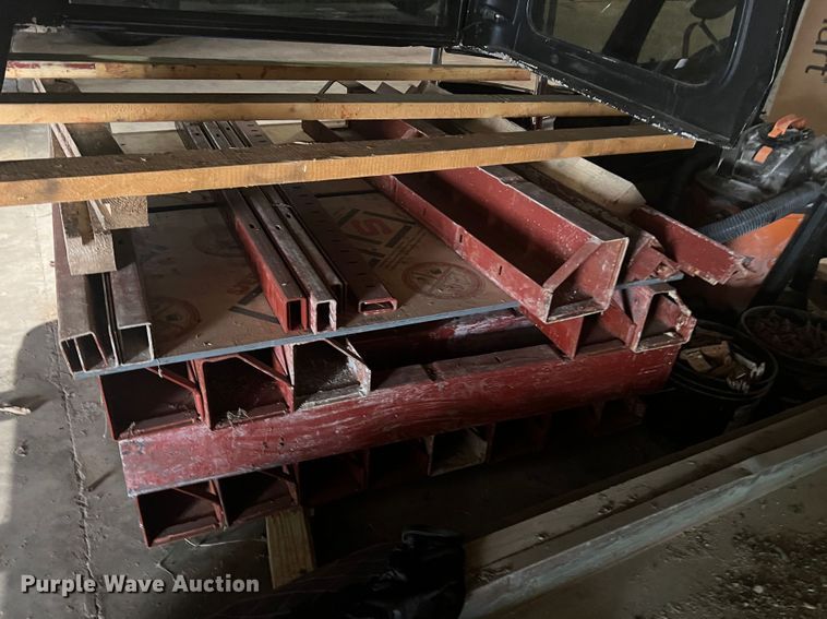 image for item KC9941 Approximately 413 concrete forms