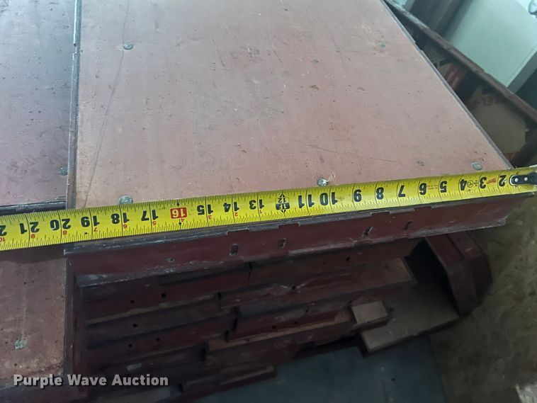 image for item KC9941 Approximately 413 concrete forms