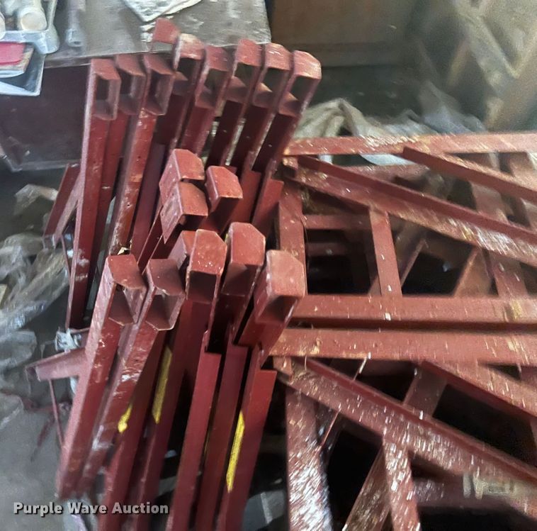 image for item KC9941 Approximately 413 concrete forms