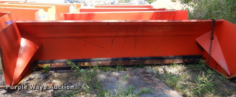 image for item KF9678 Wheel loader snow pusher