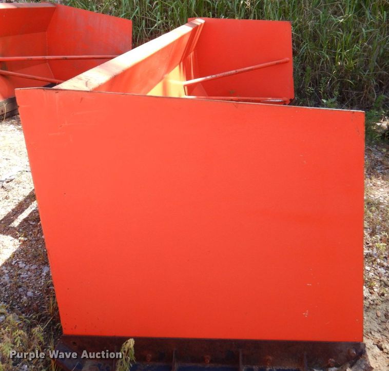 image for item KF9679 Wheel loader snow pusher