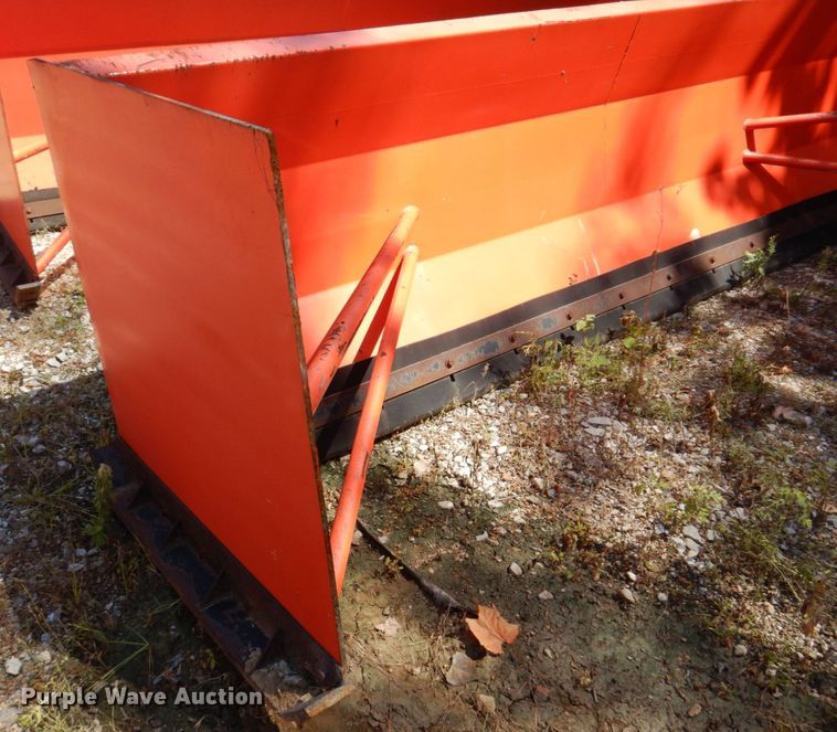 image for item KF9679 Wheel loader snow pusher