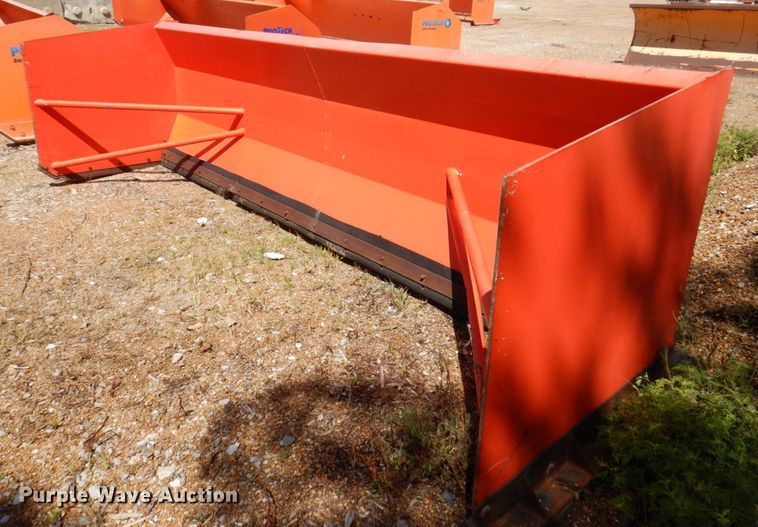 image for item KF9682 Wheel loader snow pusher