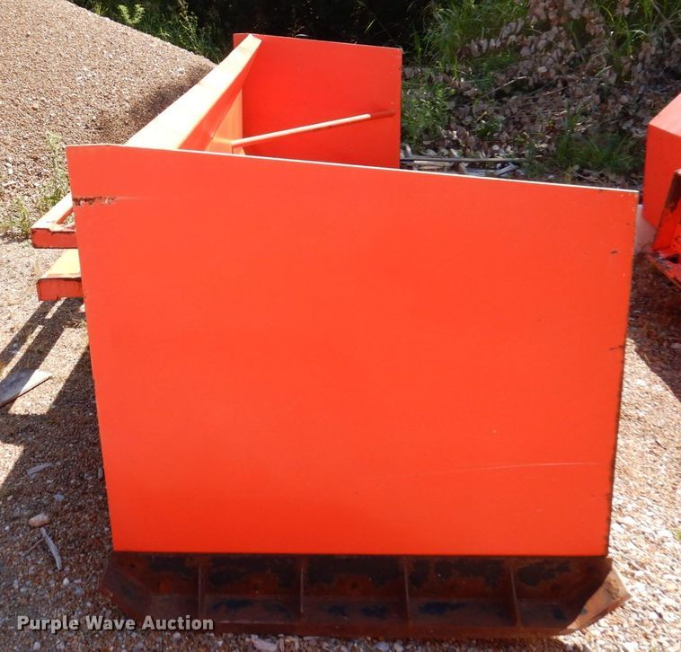 image for item KF9682 Wheel loader snow pusher