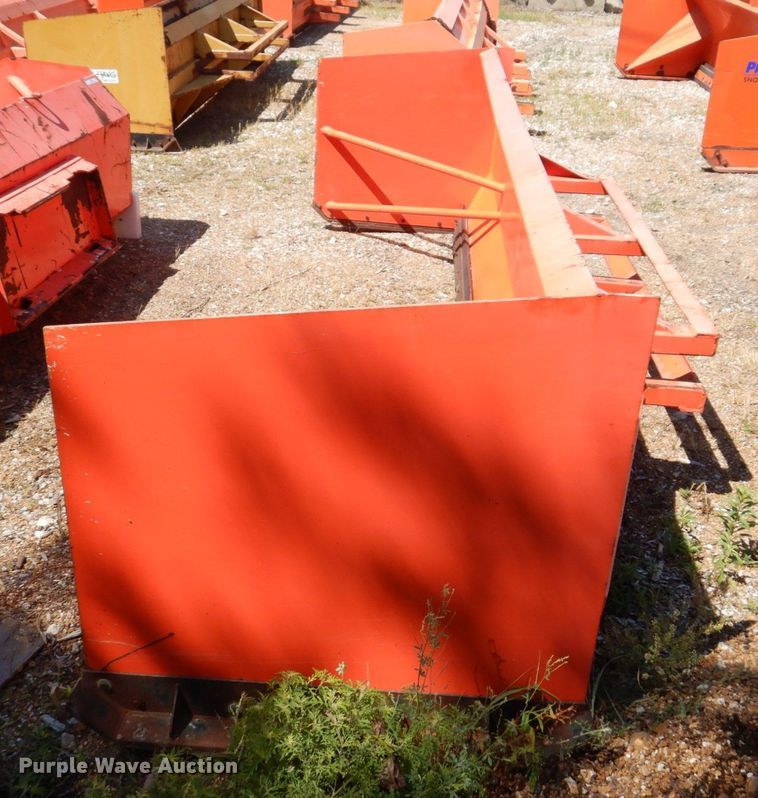 image for item KF9682 Wheel loader snow pusher