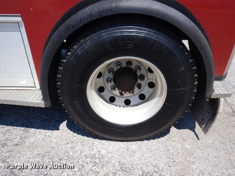 image for item KF9690 2005 GMC C7500  Crew Cab flatbed truck