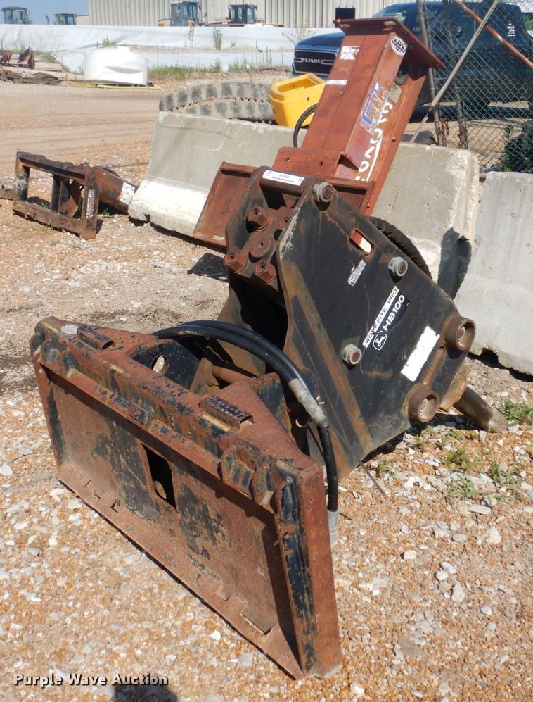 image for item KF9695 John Deere HB100  skid steer breaker