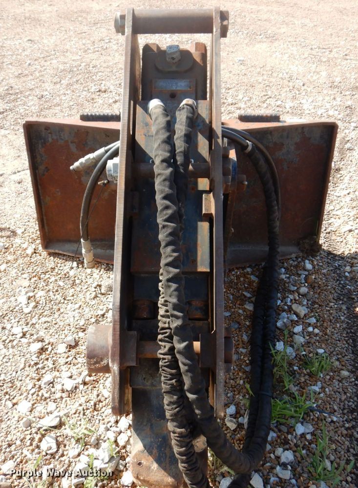 image for item KF9695 John Deere HB100  skid steer breaker