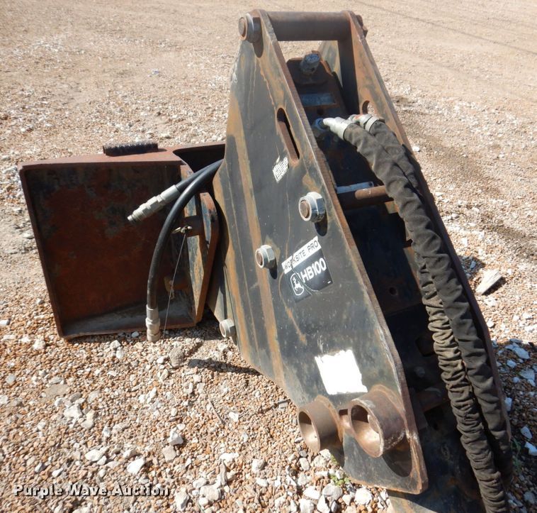 image for item KF9695 John Deere HB100  skid steer breaker