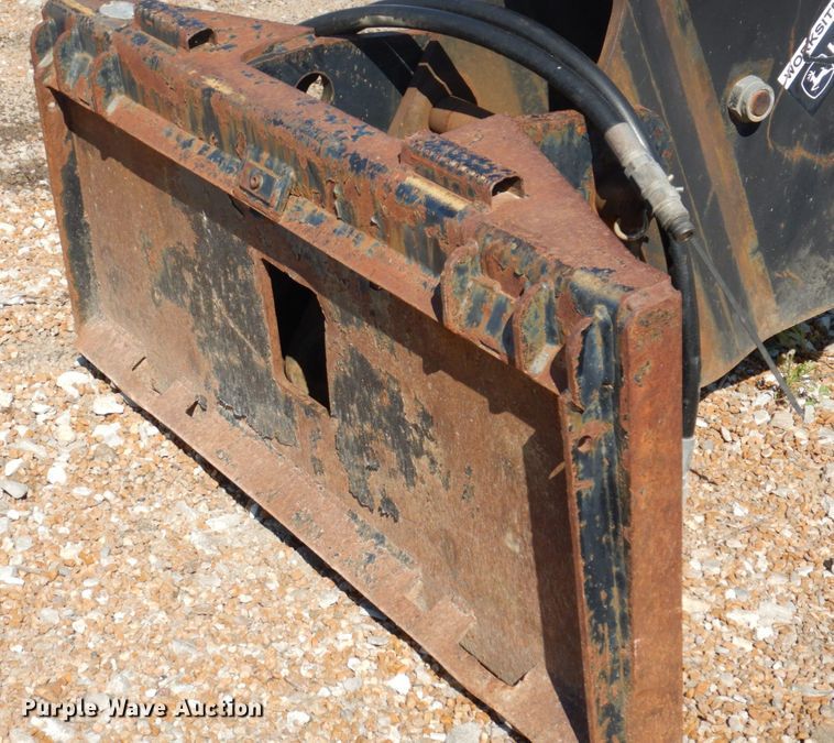 image for item KF9695 John Deere HB100  skid steer breaker