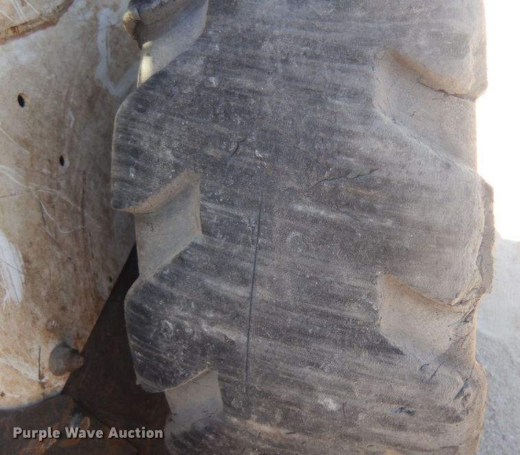 image for item KI9353 2016 Bobcat S510  skid steer loader