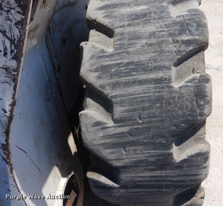 image for item KI9353 2016 Bobcat S510  skid steer loader