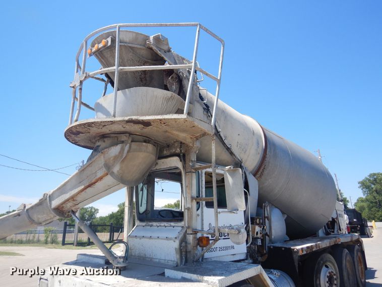 image for item KI9362 1986 Oshkosh  ready mix truck