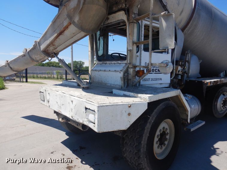 image for item KI9362 1986 Oshkosh  ready mix truck