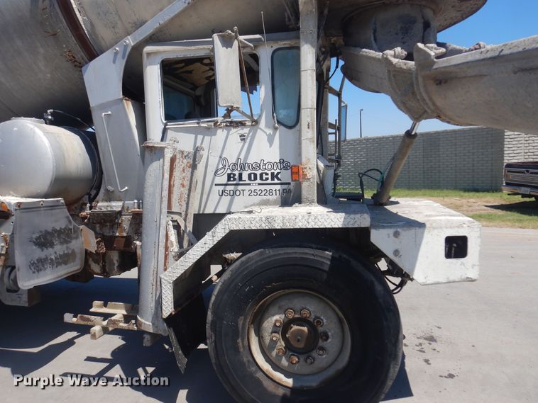 image for item KI9362 1986 Oshkosh  ready mix truck