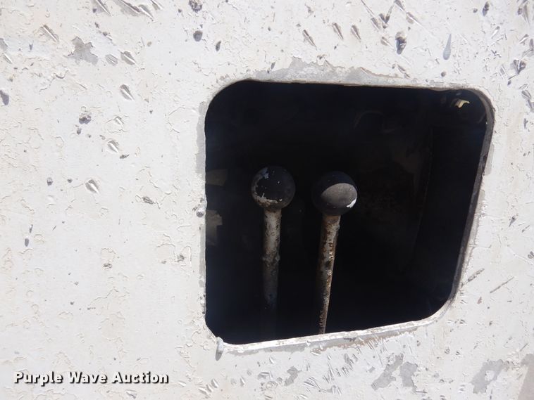 image for item KI9362 1986 Oshkosh  ready mix truck