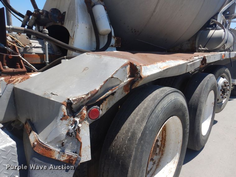 image for item KI9362 1986 Oshkosh  ready mix truck