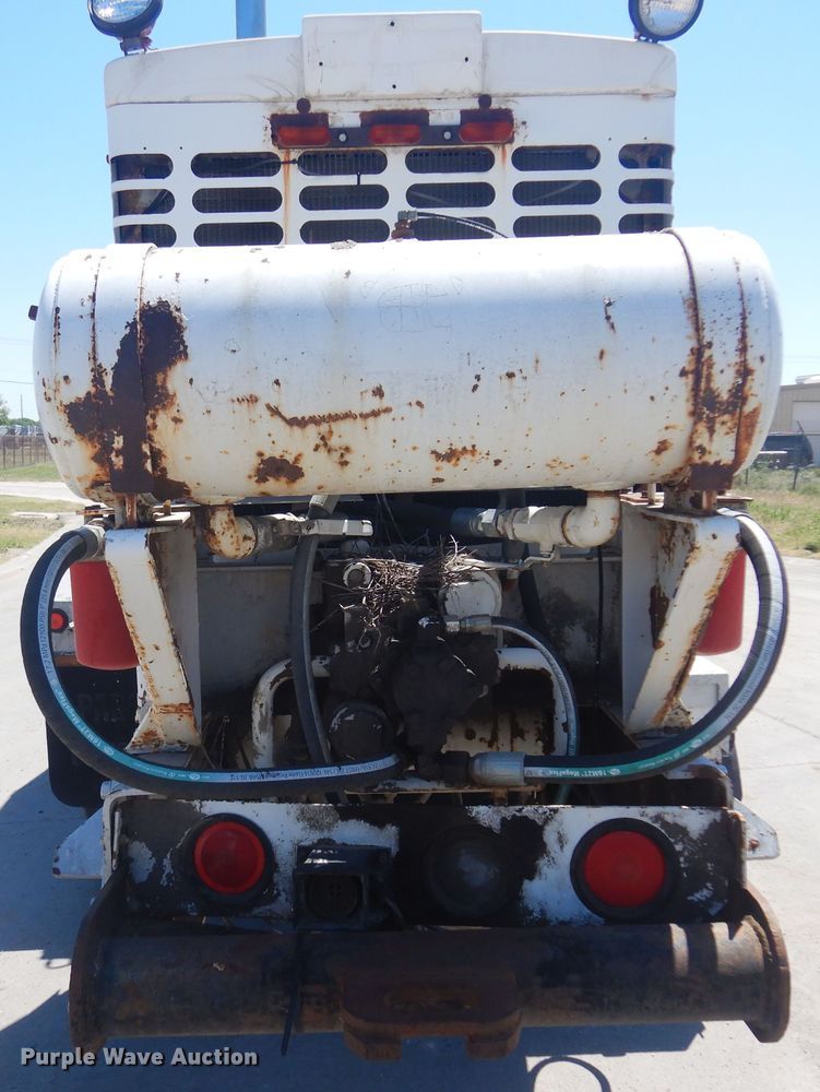 image for item KI9362 1986 Oshkosh  ready mix truck