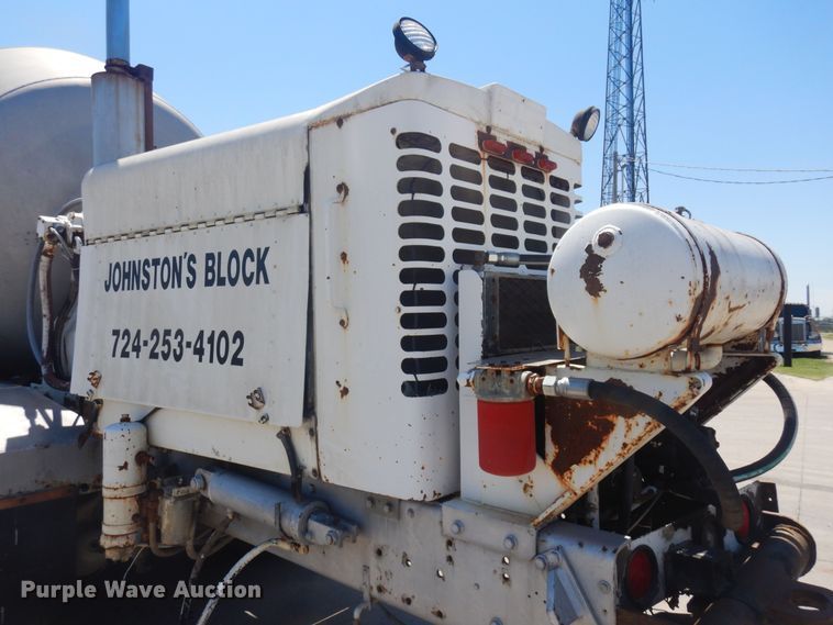 image for item KI9362 1986 Oshkosh  ready mix truck