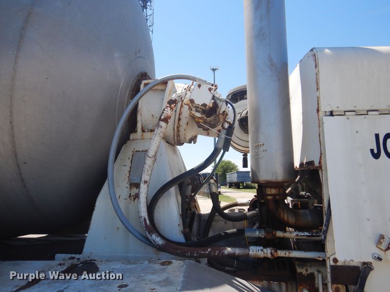 image for item KI9362 1986 Oshkosh  ready mix truck