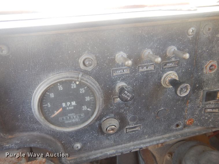 image for item KI9362 1986 Oshkosh  ready mix truck